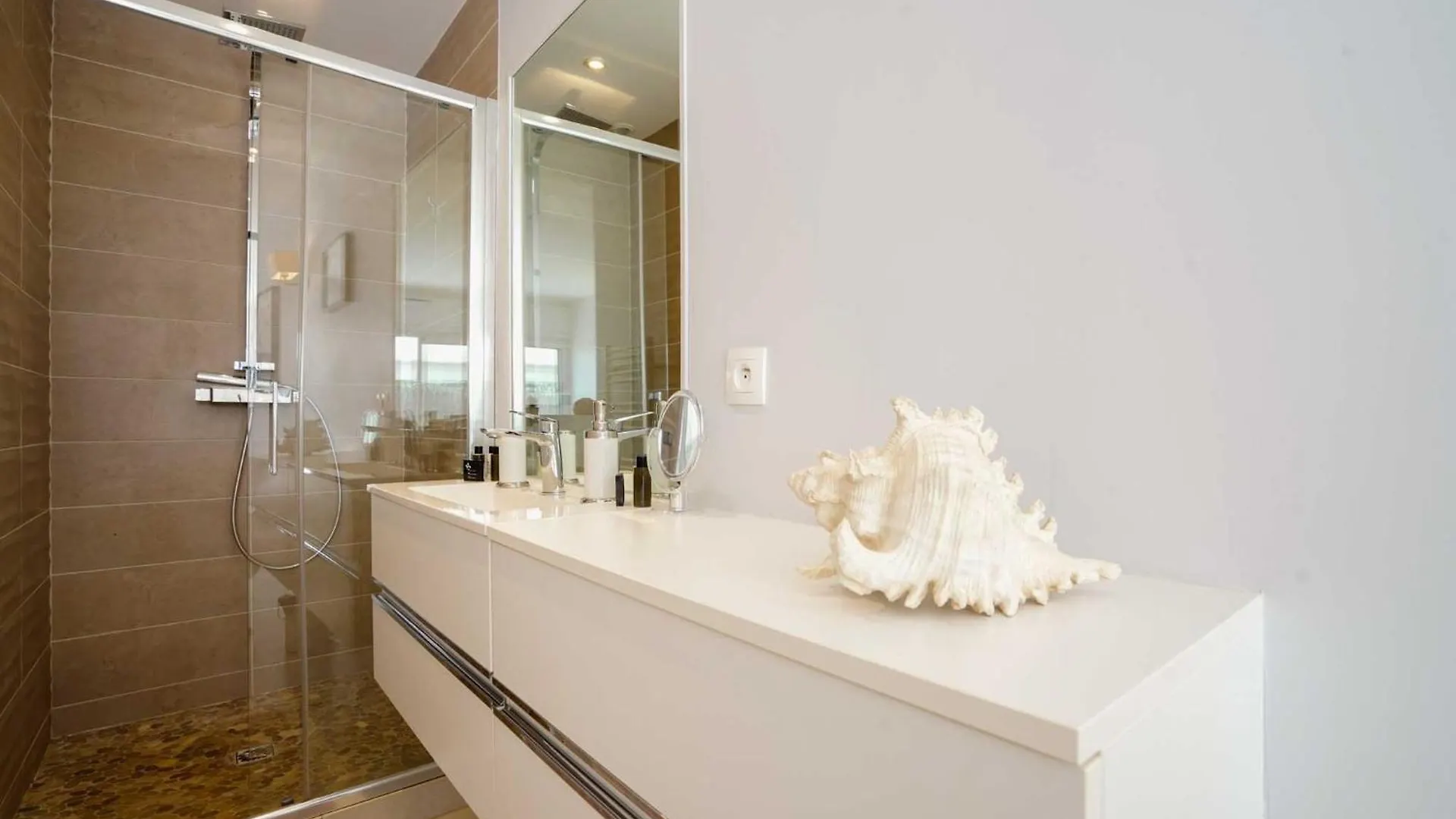 Villa Paradiso Luxe Cannes 0*,