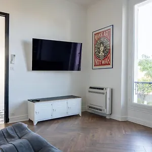 Holiday home Beautiful W/ Ac - Close To Exhibition & Beach